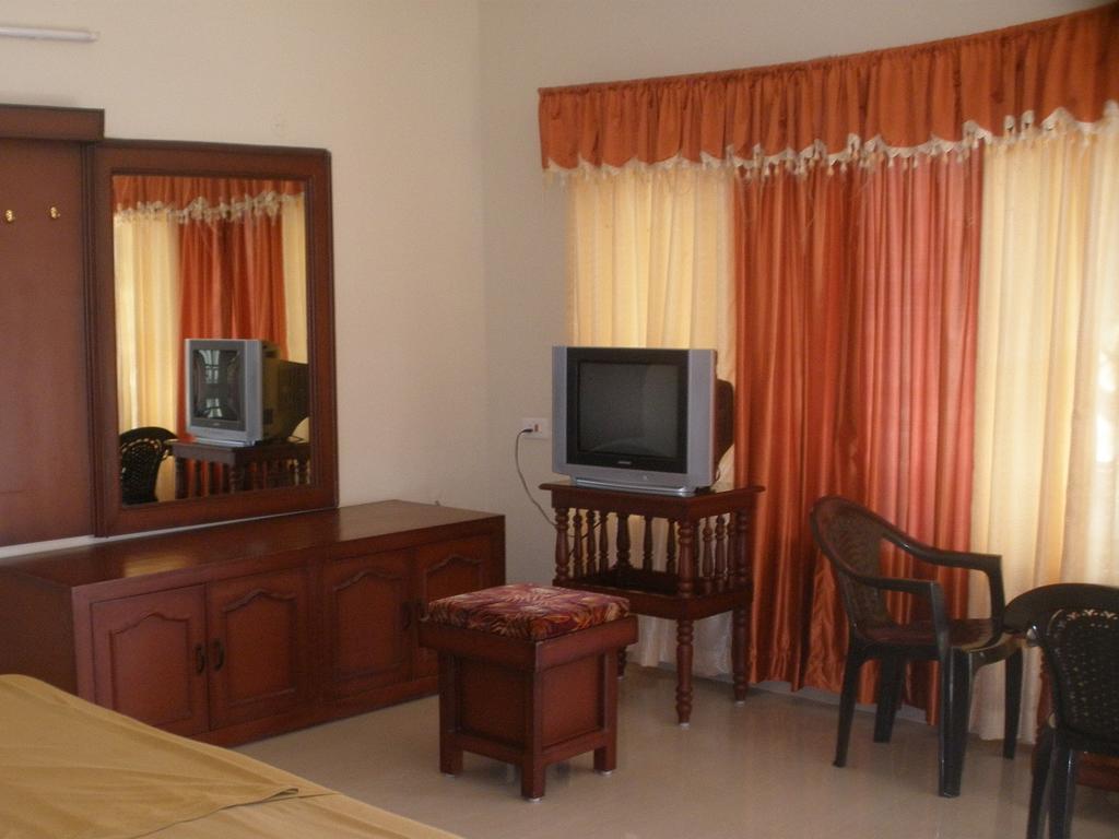 Jungle Palace Homestay Thekkady Δωμάτιο φωτογραφία