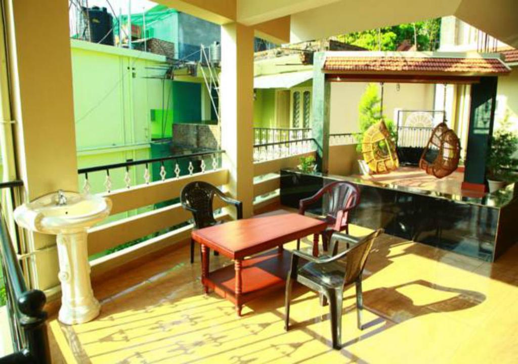 Jungle Palace Homestay Thekkady Εξωτερικό φωτογραφία
